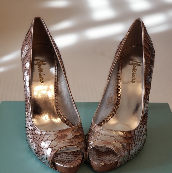 Guess by MARCIANO Metallic LILA Pumps Size 5.5 NIB - Picture 3 of 7